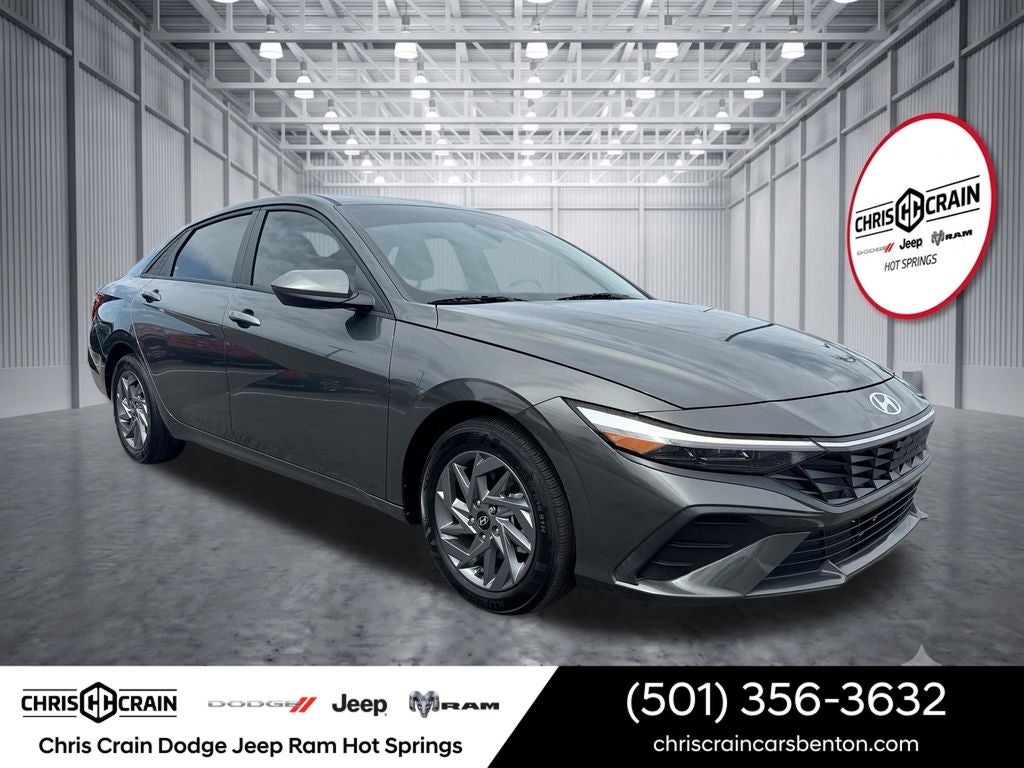 2024 Hyundai ELANTRA SEL