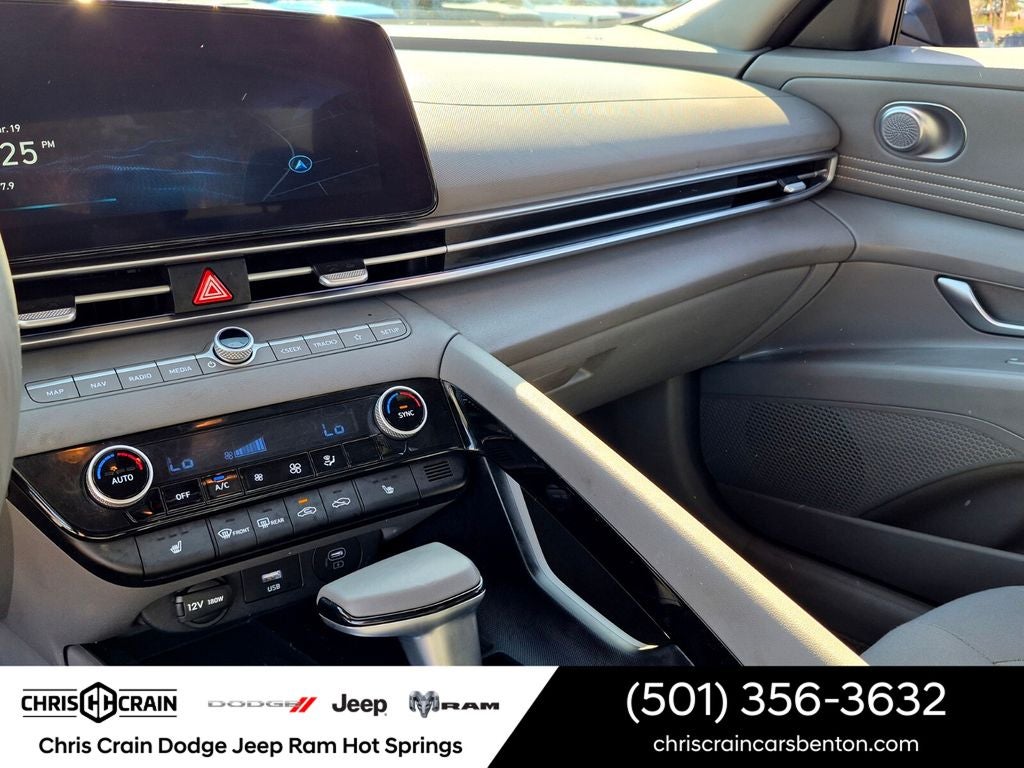 2025 Hyundai ELANTRA SEL Convenience