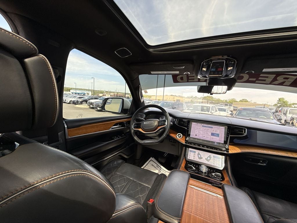 2022 Jeep Grand Wagoneer Series III