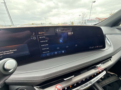 2025 Cadillac XT4 Premium Luxury