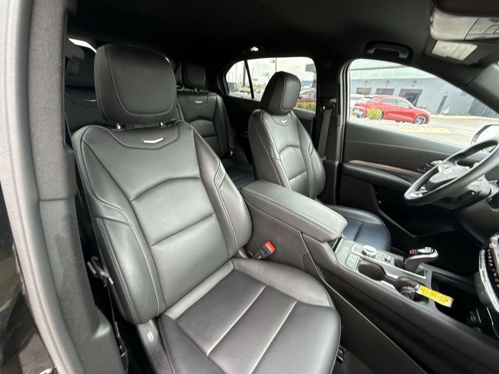 2025 Cadillac XT4 Premium Luxury