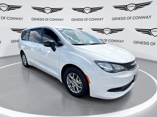 2025 Chrysler Voyager LX