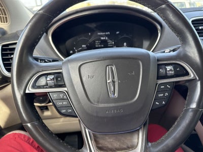 2019 Lincoln Nautilus Select