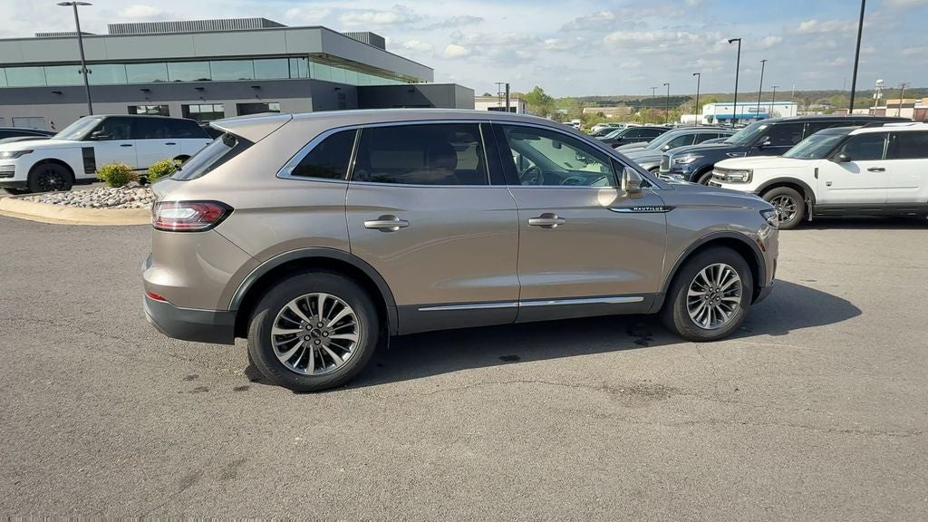 2019 Lincoln Nautilus Select