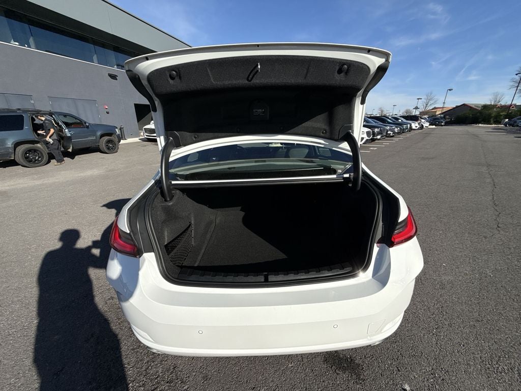 2025 BMW 3 Series 330i