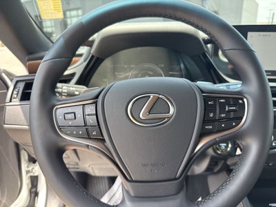 2025 Lexus ES 300h