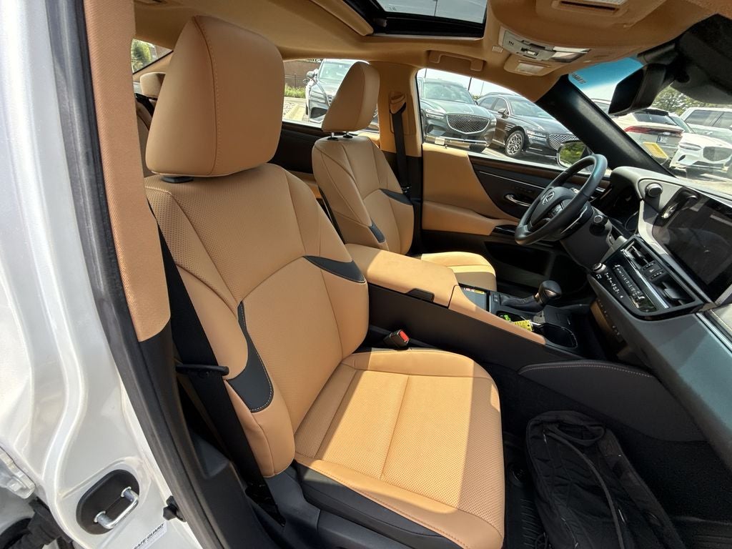 2025 Lexus ES 300h