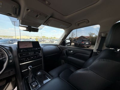 2024 INFINITI QX80 LUXE