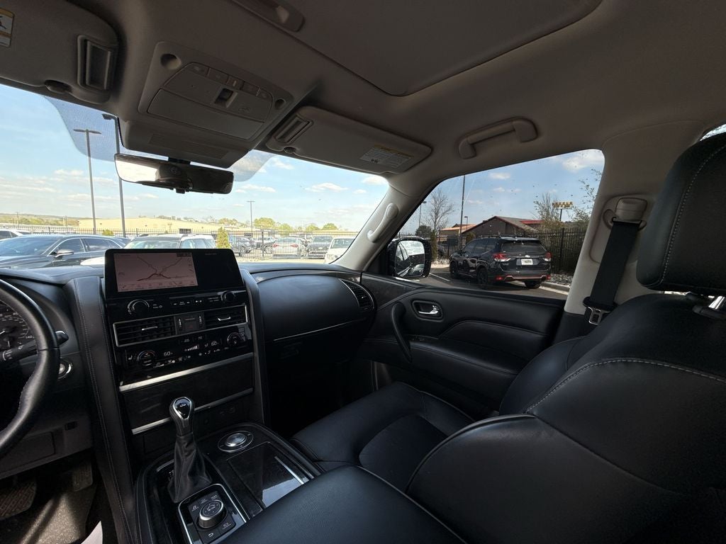 2024 INFINITI QX80 LUXE