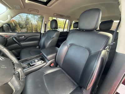 2024 INFINITI QX80 LUXE