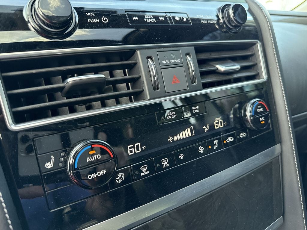 2024 INFINITI QX80 LUXE