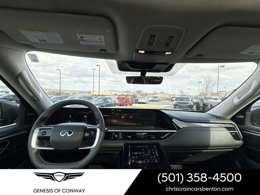 2025 INFINITI QX80 LUXE