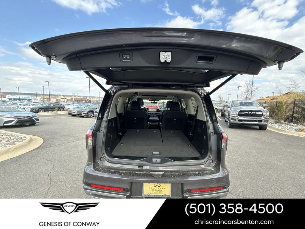 2025 INFINITI QX80 LUXE