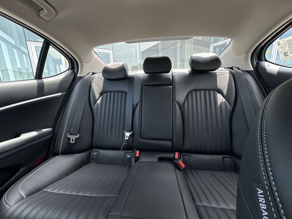 2026 Genesis G70 2.5T Prestige