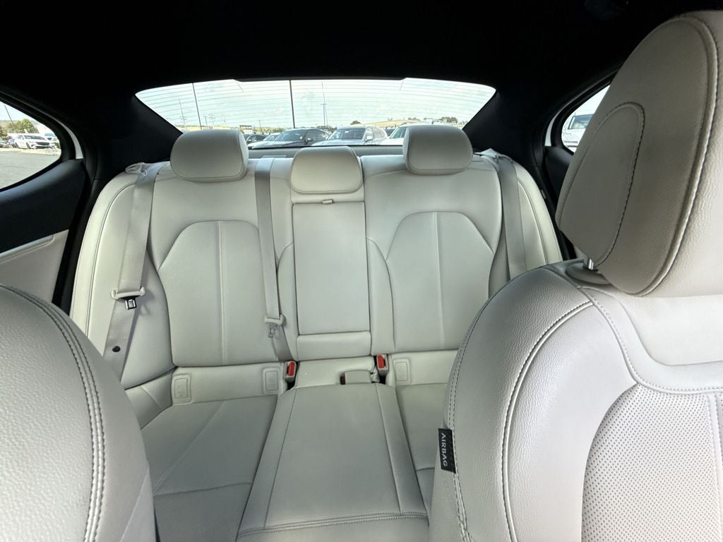 2025 Genesis G70 2.5T
