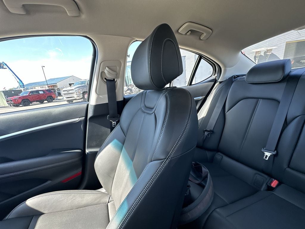 2025 Genesis G70 2.5T