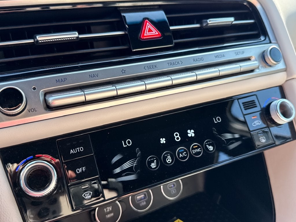 2025 Genesis G70 2.5T
