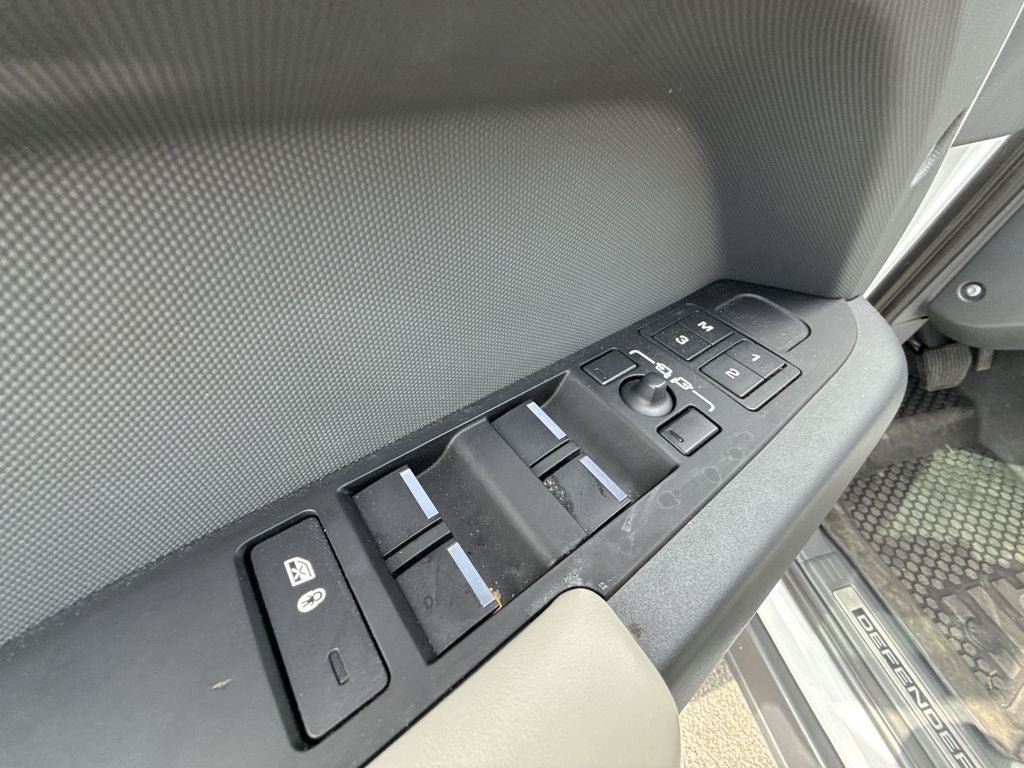 2024 Land Rover Defender 110 X-Dynamic SE