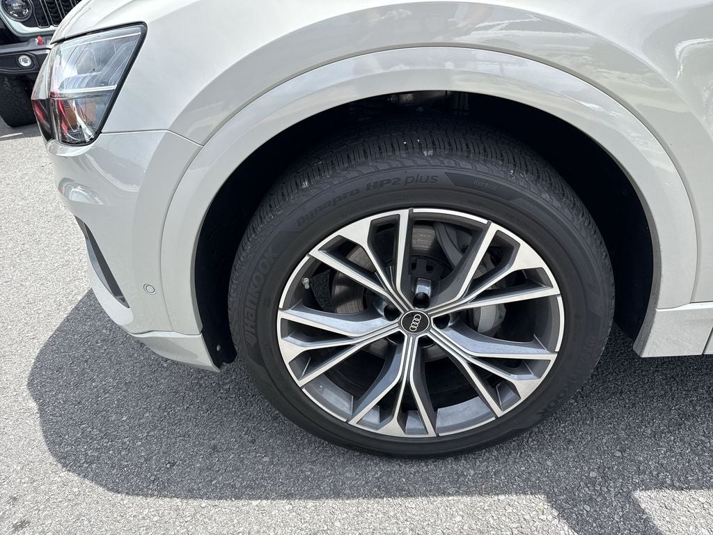2023 Audi Q8 55 Premium quattro