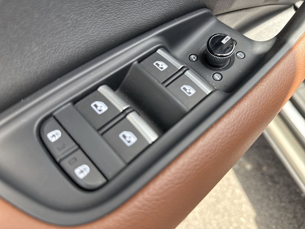 2023 Audi Q8 55 Premium quattro