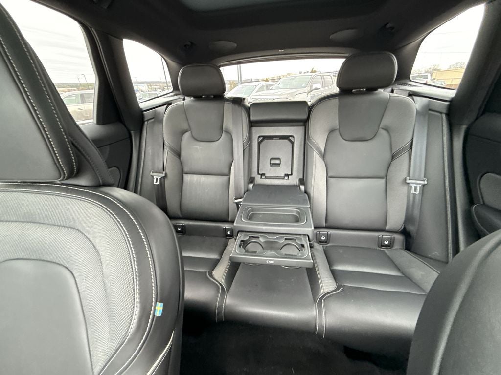 2021 Volvo XC60 T5 R-Design