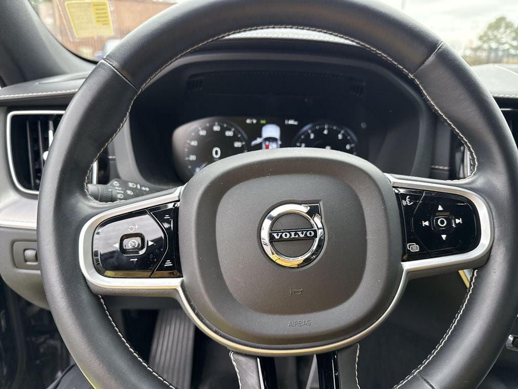 2021 Volvo XC60 T5 R-Design