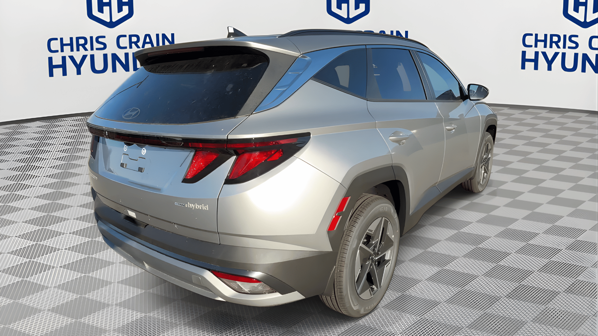 Back view of 2026 Hyundai Tucson Hybrid in Conway, AR